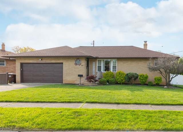 Property at 8605 Banner Ln, Parma, OH 44129, 3 beds, 1.5 baths
