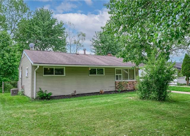 Property at 1848 Sheffield Dr, Akron, OH 44320, 3 beds, 1 bath