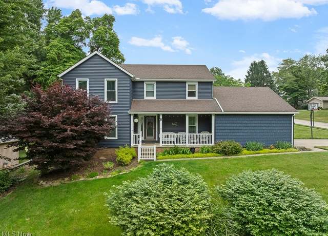 Property at 498 Park Ridge Dr, Munroe Falls, OH 44262, 4 beds, 2.5 baths