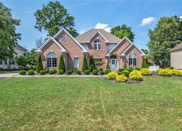 Property at 25726 Laura Ln, Westlake, OH 44145, 5 beds, 4.5 baths