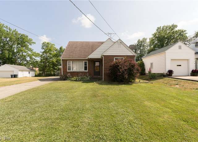 Property at 944 Donald Ave, Akron, OH 44306, 3 beds, 1 bath