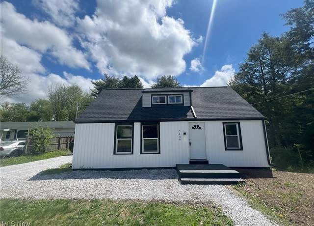 Property at 7434 Ivydale Ave NW, North Canton, OH 44720, 3 beds, 1 bath