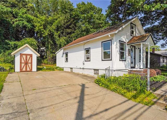 Property at 935 Portage Lakes Dr, OH 44319, 3 beds, 1 bath