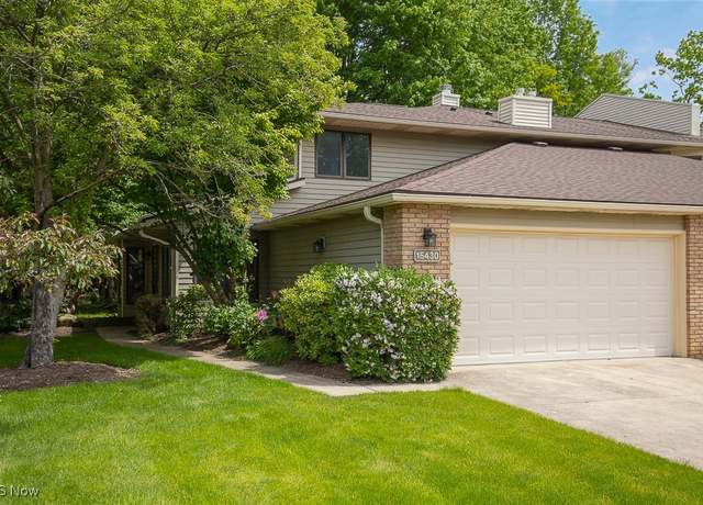 Property at 15430 Roxboro Dr, Middleburg Heights, OH 44130, 3 beds, 2 baths
