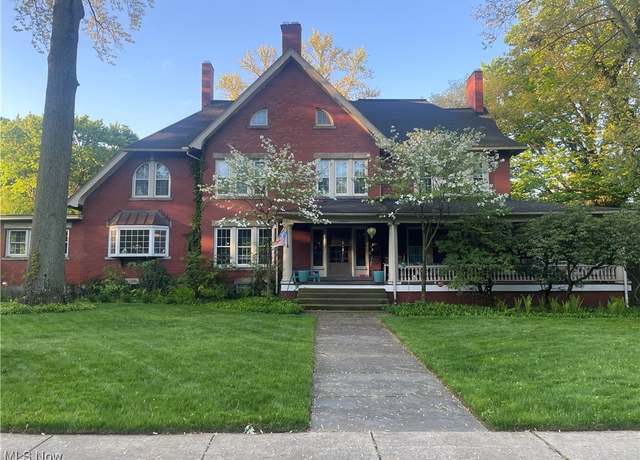 Property at 10508 Lake Shore Blvd, Bratenahl, OH 44108, 3 beds, 2.5 baths