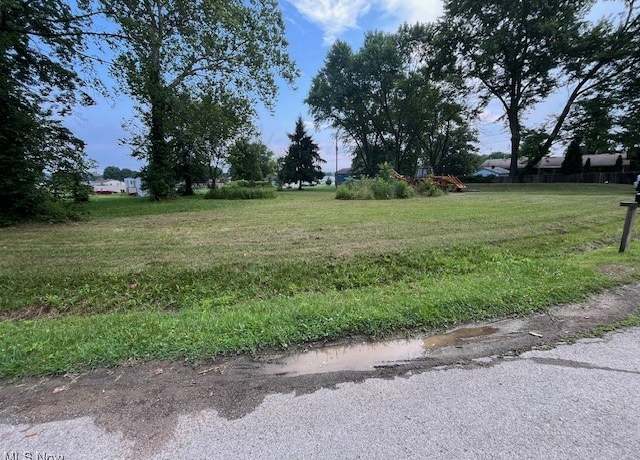Property at 21622 Meadow Dr, West Lafayette, OH 43845