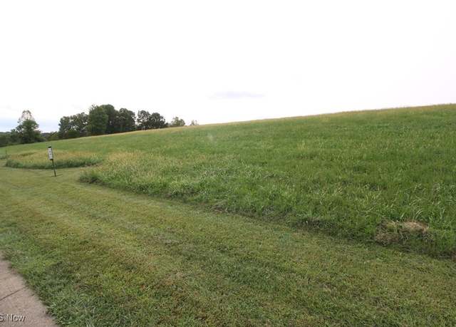 Property at 4740 S Edinbergh Dr, Zanesville, OH 43701