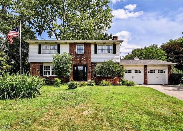 Property at 1920 Birk NE, Canton, OH 44705, 4 beds, 2.5 baths