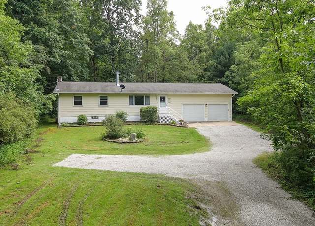Property at 12845 Main Market Rd, Garrettsville, OH 44231, 4 beds, 2.5 baths