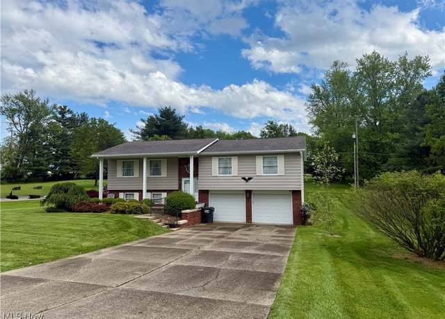 Property at 2530 Monnie Pl, Zanesville, OH 43701, 3 beds, 2 baths