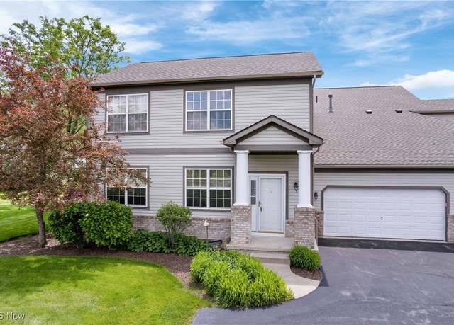 Property at 7284 Forest Cove Ln, Northfield, OH 44067, 2 beds, 2.5 baths