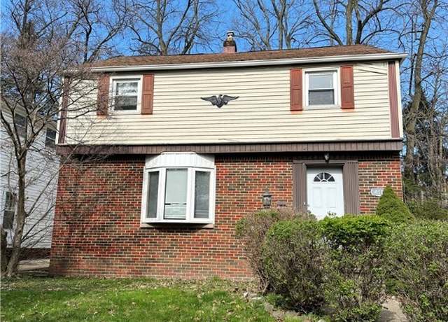 Property at 4110 Ridgeview Rd, Cleveland, OH 44144, 3 beds, 1.5 baths