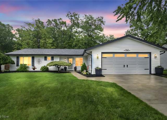 Property at 1421 Rolling Meadows Dr, Vermilion, OH 44089, 3 beds, 2 baths