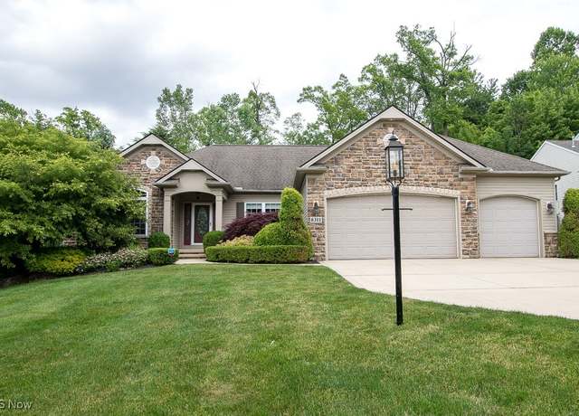 Property at 8311 Hemingway Ln, Mentor, OH 44060, 3 beds, 2.5 baths