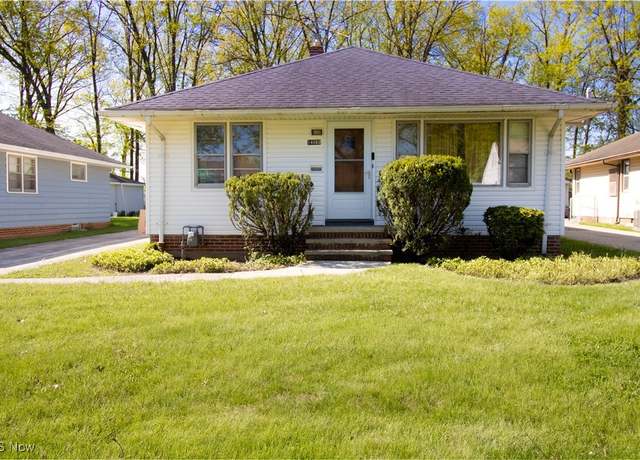 Property at 14060 James Ave, Maple Heights, OH 44137, 3 beds, 1 bath