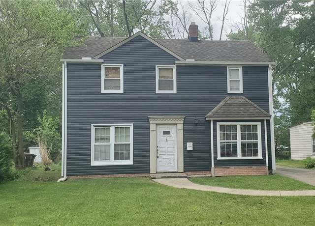 Property at 7334 Parma Park Blvd, Parma, OH 44130, 3 beds, 1 bath