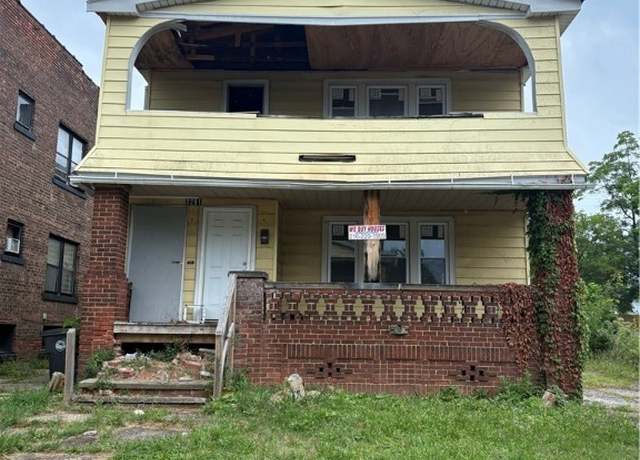 Property at 3291 E 145th St, Cleveland, OH 44120, 8 beds, 4 baths