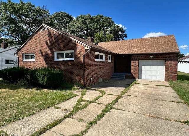 Property at 815 34th St NW, Canton, OH 44709, 3 beds, 2 baths