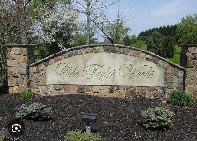 Property at 2893 Huntington Way, Aurora, OH 44202