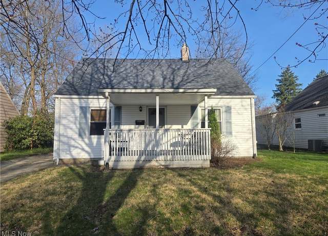 Property at 807 Caddo Ave, Akron, OH 44305, 2 beds, 1 bath