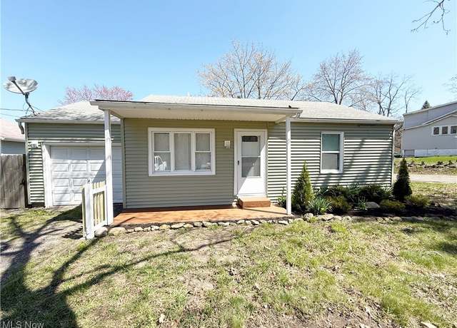 Property at 4587 Elyria Ave, Lorain, OH 44055, 2 beds, 1 bath