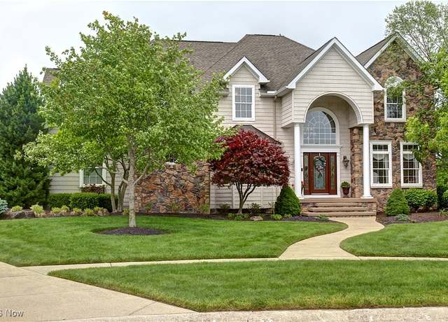 Property at 31919 Fieldstone Cir, Avon Lake, OH 44012, 5 beds, 5.5 baths