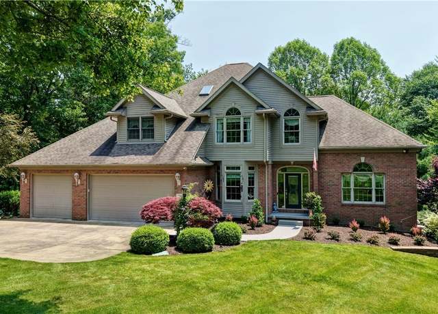 Property at 1296 Russell Dr, Bolivar, OH 44612, 4 beds, 3 baths