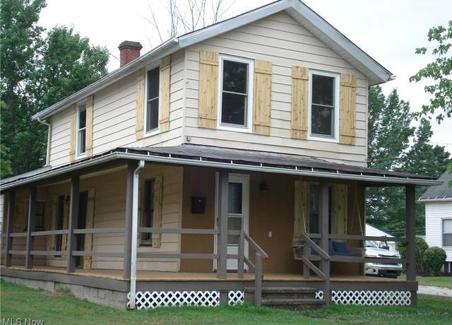 Property at 74 W Walnut St, Jefferson, OH 44047, 3 beds, 2 baths