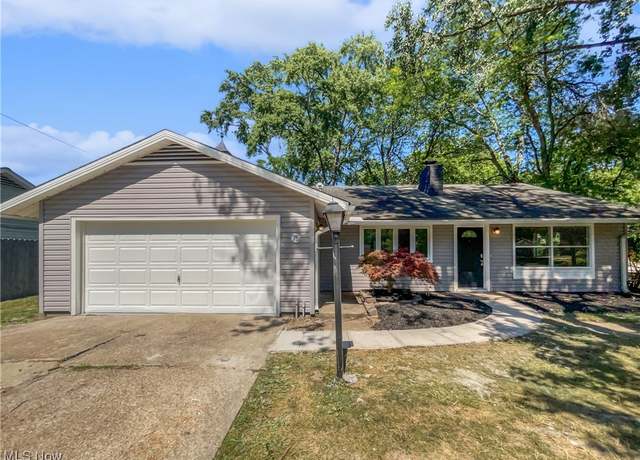 Property at 75 Sunset Dr, Berea, OH 44017, 3 beds, 1.5 baths