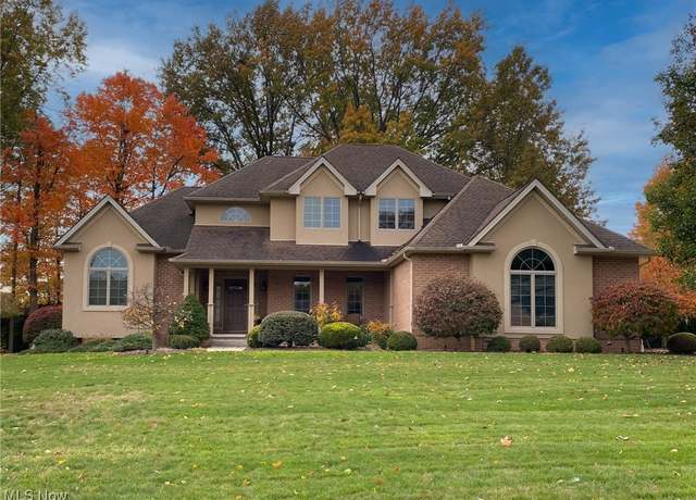 Property at 3685 Villa Rosa Dr, Canfield, OH 44406, 4 beds, 2.5 baths