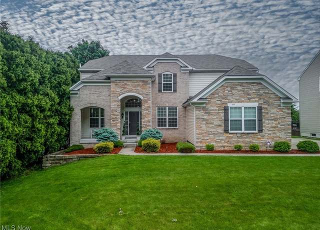 Property at 443 S Hametown Rd, Copley, OH 44321, 4 beds, 2.5 baths