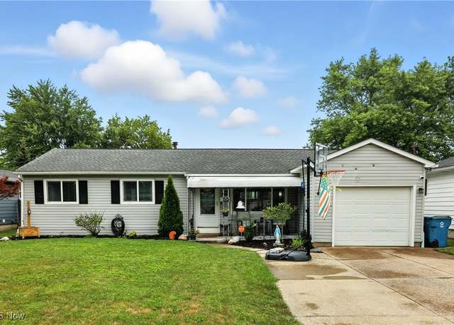 Property at 1950 Mark Dr, Lorain, OH 44052, 3 beds, 1.5 baths