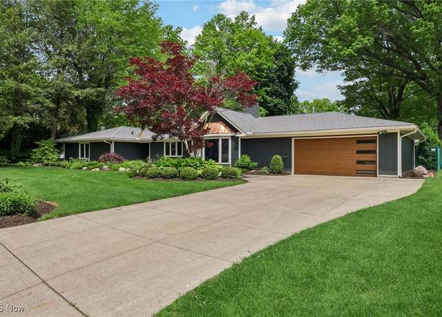 Property at 891 Westgrove Rd, Akron, OH 44303, 4 beds, 6 baths