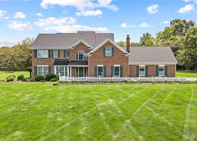 Property at 14240 Kimmens Rd SW, Massillon, OH 44647, 4 beds, 3.5 baths