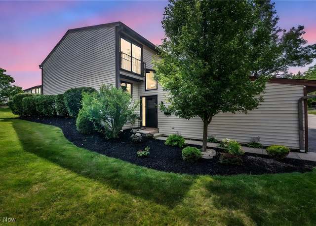 Property at 14977 Pine Valley Trl, Middleburg Heights, OH 44130, 2 beds, 1.5 baths