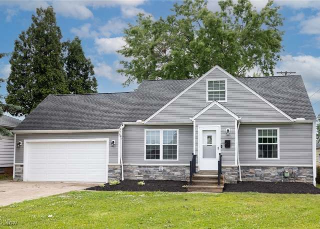 Property at 1042 Lloyd Rd, Wickliffe, OH 44092, 4 beds, 2.5 baths