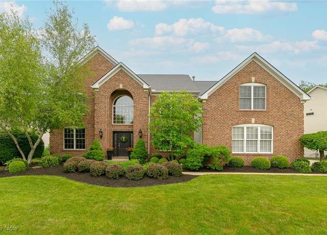 Property at 11711 Coopers Run, Strongsville, OH 44149, 4 beds, 4 baths