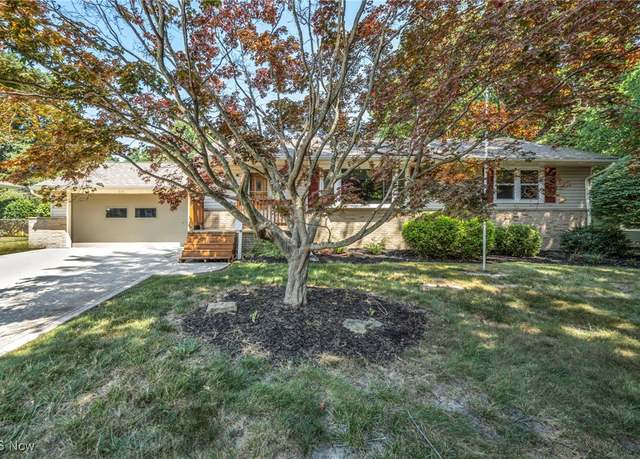 Property at 6257 Meadowbrook Dr, Mentor, OH 44060, 2 beds, 2 baths