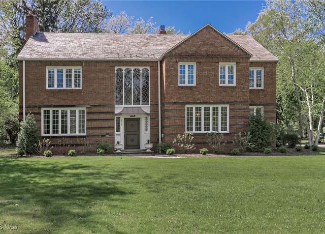 Property at 2932 W Park Blvd, Shaker Heights, OH 44120, 4 beds, 4 baths