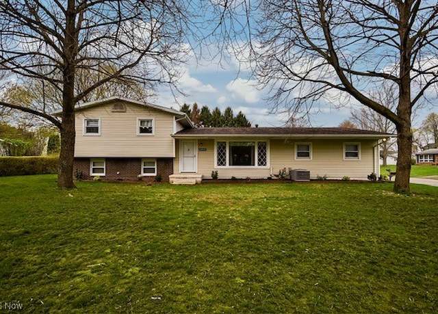 Property at 6945 Northview Ave NE, Canton, OH 44721, 3 beds, 1 bath