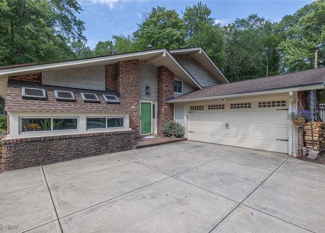 Property at 5547 Barton Rd, North Olmsted, OH 44070, 5 beds, 2.5 baths