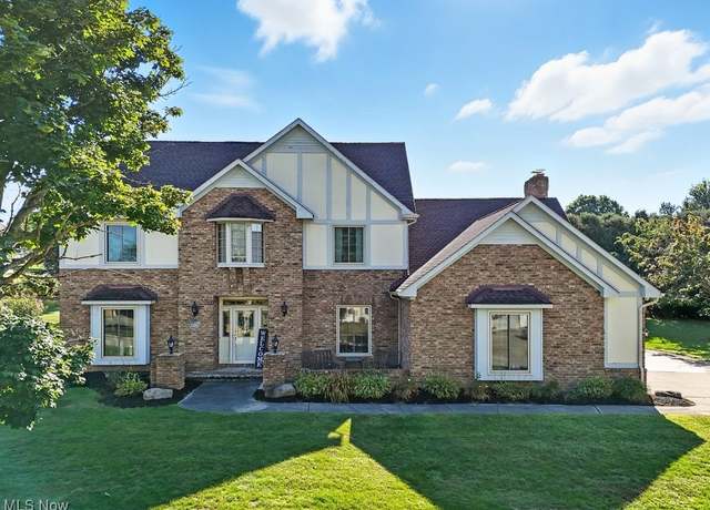 Property at 1101 Partridge Dr, Wadsworth, OH 44281, 4 beds, 2.5 baths