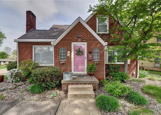 Property at 283 Everhard Rd SW, North Canton, OH 44709, 3 beds, 2 baths