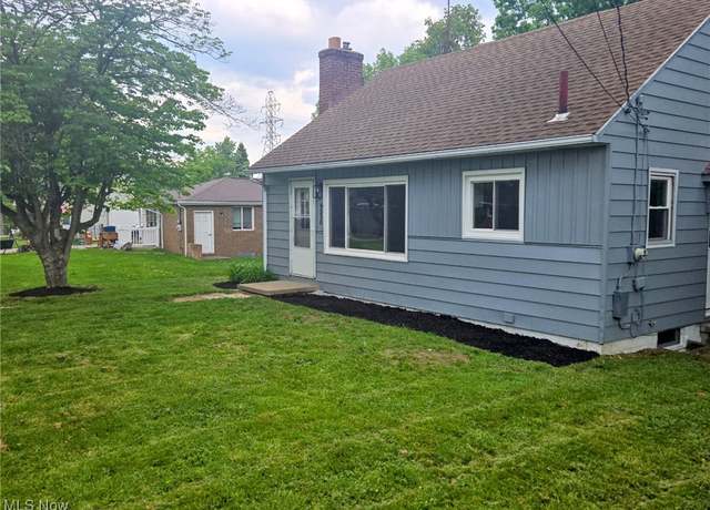 Property at 4530 Packard Ave NW, Canton, OH 44709, 2 beds, 1 bath