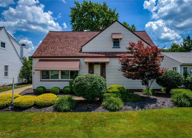 Property at 1681 Hawthorne Dr, Cleveland, OH 44124, 3 beds, 1.5 baths