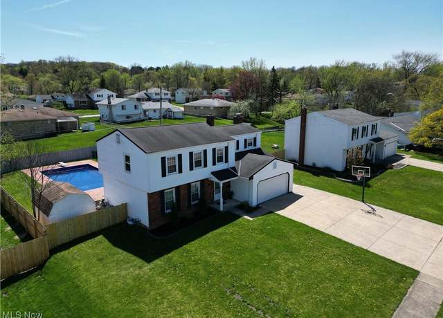 Property at 1903 David Ave, Parma, OH 44134, 4 beds, 3.5 baths