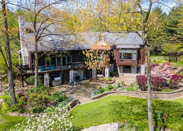 Property at 347 State Route 14, Columbiana, OH 44408, 9 beds, 5.5 baths