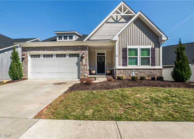 Property at 733 Buckeye Dr, Akron, OH 44303, 4 beds, 2 baths