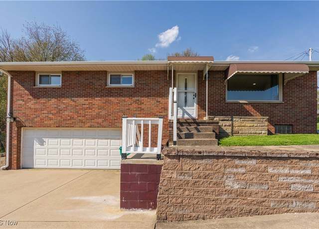 Property at 503 Manor Ave NW, Canton, OH 44708, 3 beds, 1.5 baths