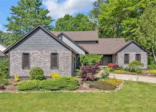 Property at 7773 Lutz Ave NW, Massillon, OH 44646, 5 beds, 3.5 baths
